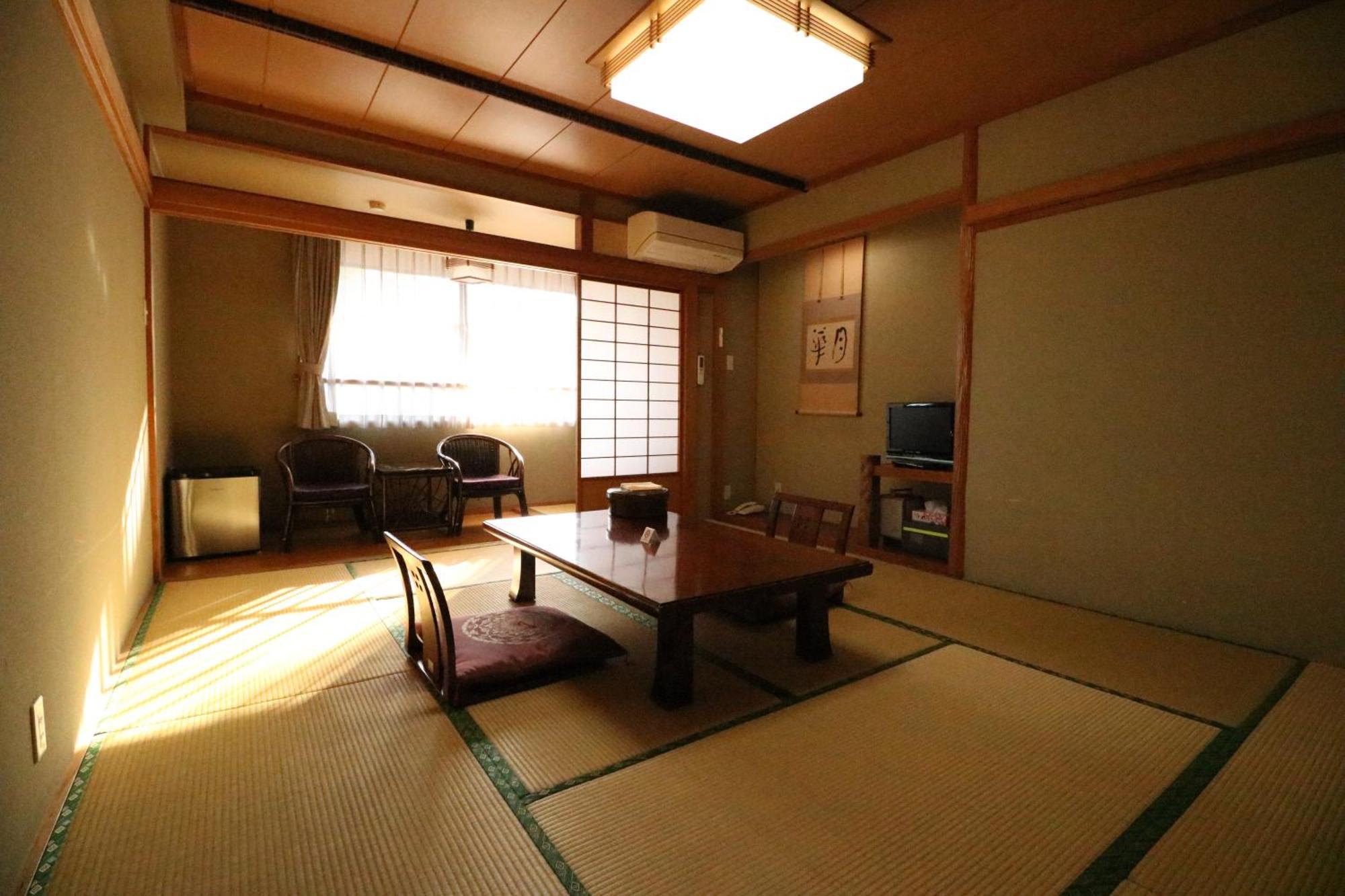 Wakamizusou Hotel Fujikawaguchiko Exterior photo